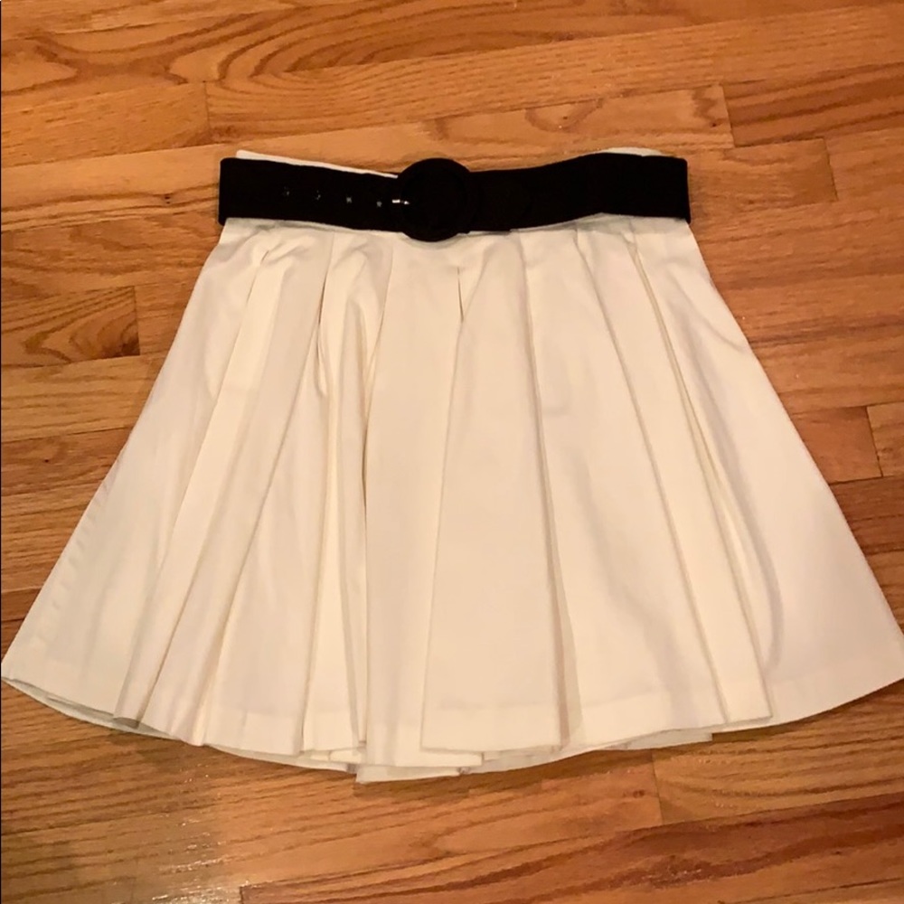 Alice and Olivia skirt size 6